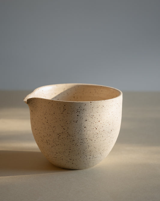 Handgemaakte Matcha kom met schenktuit, 280 ml