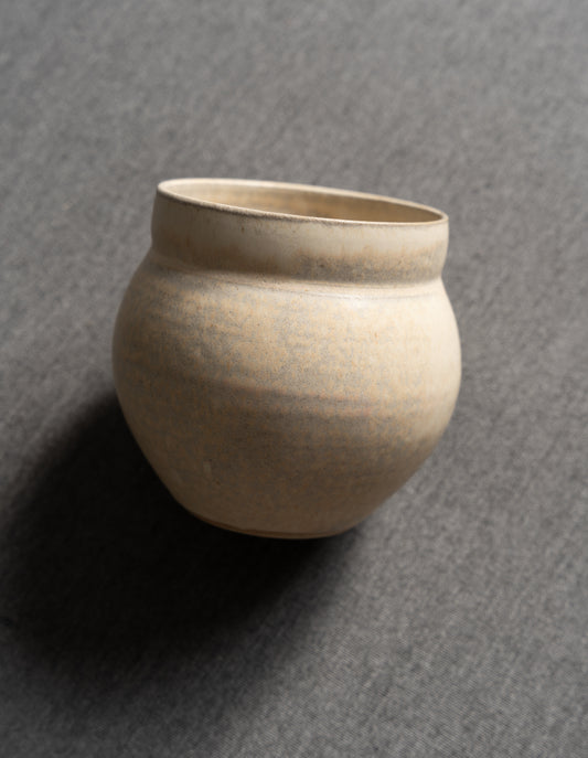 Knuffelbare koffiemok, handgemaakt in Nederland, 300 ml